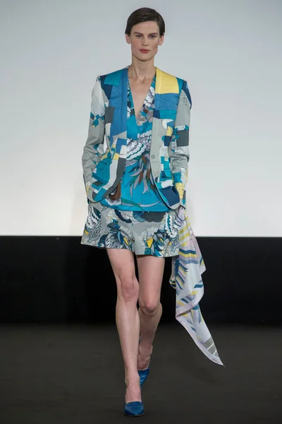 Look 1